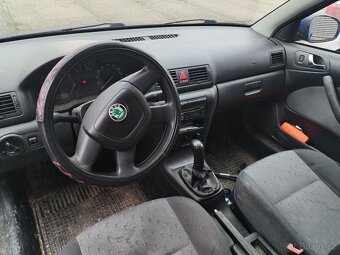 Škoda Octavia combi 1.9tdi 2009 tour - 5