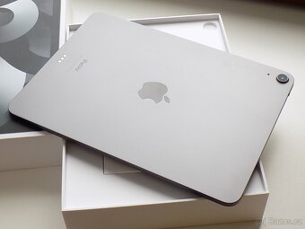 APPLE iPad Air 5 (2022) M1 64GB Wi-Fi Vesmírně šedý - ZÁRUKA - 5