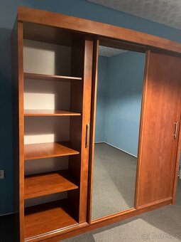 Šatní skříň - 5