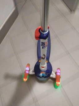 Dětská tříkolá koloběžka - 5