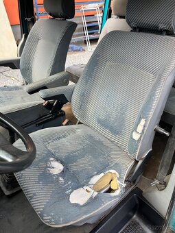 VW Caravelle T4 2.4D - cena 3.000kč - 5