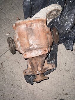 BMW E30 poměr cca 3.45 - 5