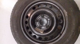 Opel Vectra, výfuk a rezervní kolo. - 5