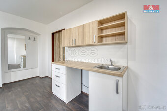 Pronájem obchod a služby, 20 m², Kralovice, nám. Osvobození - 5