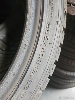 225/40R19 93W XL UltraGrip Performance  GOODYEAR - 5
