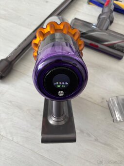 Dyson V15 Detect Absolute - 5