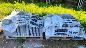 STAVOBLOCK Světle šedá hladká, bílá štípaná - 5