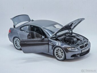 BMW E92 M3 1:18 Kyosho - 5