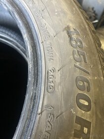 pneu dva ks zimní 185/60/15 hloubka 7,5 mm staří 2019 - 5