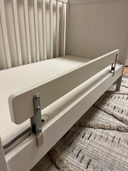 Postýlka IKEA Sundvik vč.matrace, povlečení atd - 5