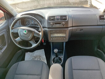 Škoda Fabia II 1.6 TDI ( CAYA ) 55kW r.2012 červená - 5