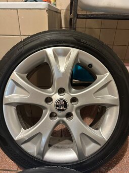 ALU Kola ŠKODA 5x112 R17 PALLAS Letní Pneu 225/45/17 - 5