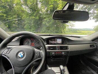 BMW 330i - 5