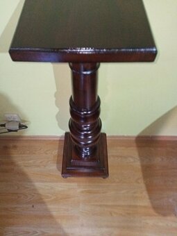 Dřevěný sloup na sochu nebo květinu. Tmavý ořech - 5