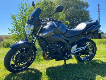 Suzuki GSR 600 - 5