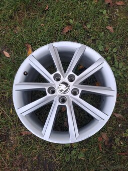 Alu kola 5x112 originál Škoda Octavia III R17 - 5