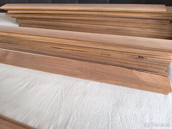 Prodám masivní orešakové obklady - 5