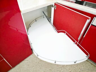 Kuchyňská linka se spotřebiči - 5