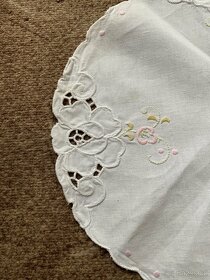 Sada starých vyšívaných deček na chalupu 3 ks - 5