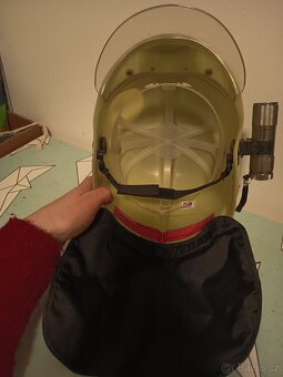 Hasičská helma/přilba - 5