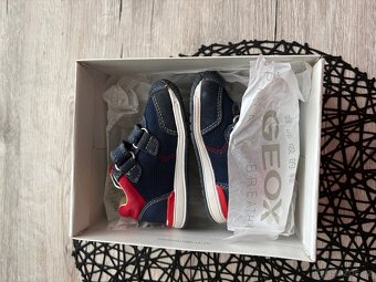 Geox děcka obuv 20 velikosti - 5