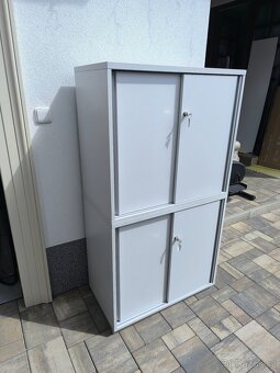 Prodám dvě kancelářské skříňky - 5