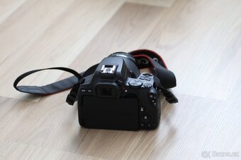 Canon EOS 250D - 5