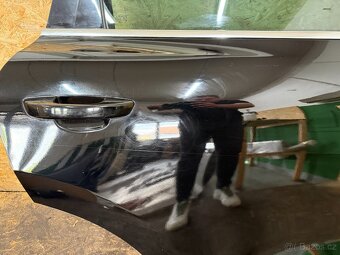 KOMPLETNÍ PRAVÉ ZADNÍ DVEŘE VOLKSWAGEN TOUAREG 7P LV7B - 5