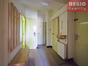 Pronájem bytu 2+1 s balkónem ve Frýdku, ul. Národních mučedn - 5