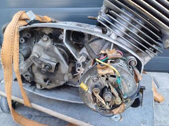 Motor ČZ 250/471 Smolík typ 623-4 - 5