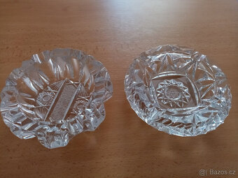 Popelníky z masívního broušeného skla - 5