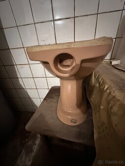 Umyvadla, záchod - 5