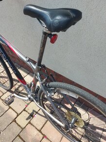 Trekingové kolo TREK 7300 - 5