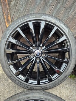 5x112 r19 Škoda Superb 3-Trinity Black Zanovni pneu 7mm - 5
