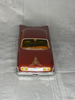 1960 Ford Starliner (kovový, sběratelský) - 5
