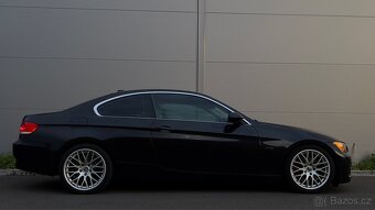 BMW E92 Coupé 330d • 170 kW + chip Automat Slušná výbava - 5