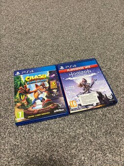 PlayStation 4 Pro - 5