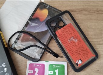 Obaly na iPhone Guess,waterproof - 5