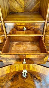 Empírová komoda a skříň - 5