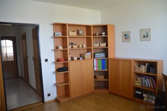 Nábytková stěna / knihovna Ikea - 5