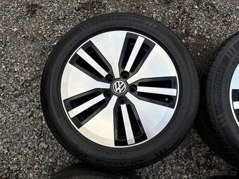 Alu orig letni sada Volkswagen 5x112 7J ET40 215/55 R17 - 5