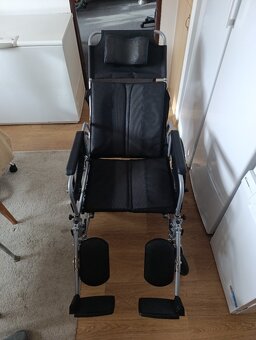 Invalidní polohovatelný vozík - 5