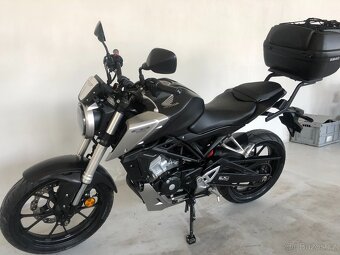 Honda CB125R - 5