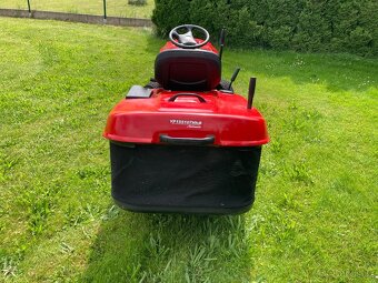 Zahradní traktor Jonsered , Yard Pro - 5
