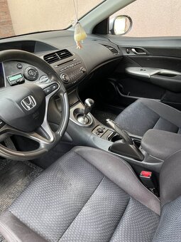 Honda Civic 1.8 i-vtec - 5
