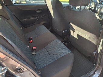Yaris - 5