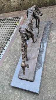 Alberto Giacometti - pes - bronzová socha - 5