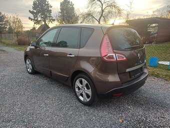 Benzínový Renault Scenic 1.4 Tce 2010 - 5