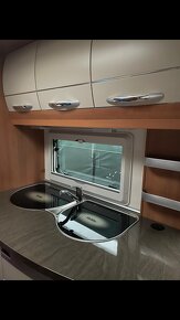 Hobby 440 SF, SFR EXCELENT, předstan, 100 km/h - 5