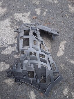 Mercedes w447 drzak narazniku - 5